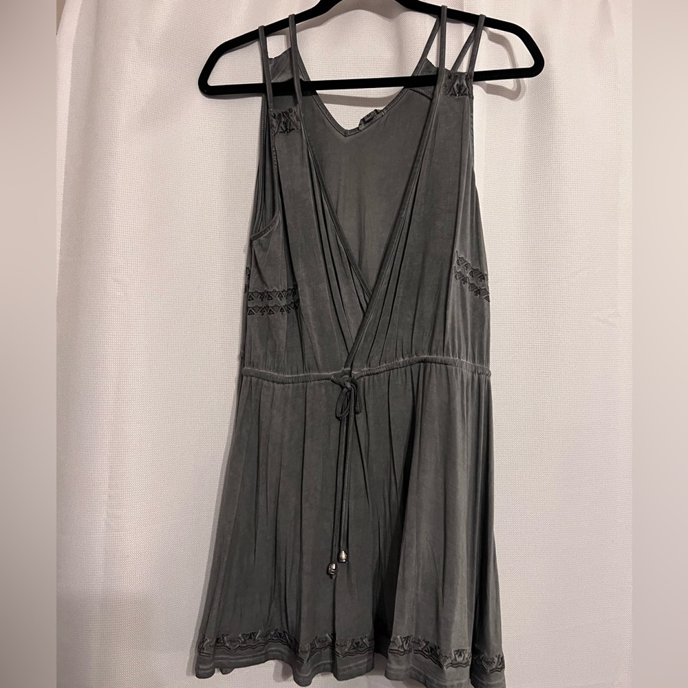 Grey tank